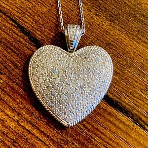 Silver necklace with cubic zirconium heart